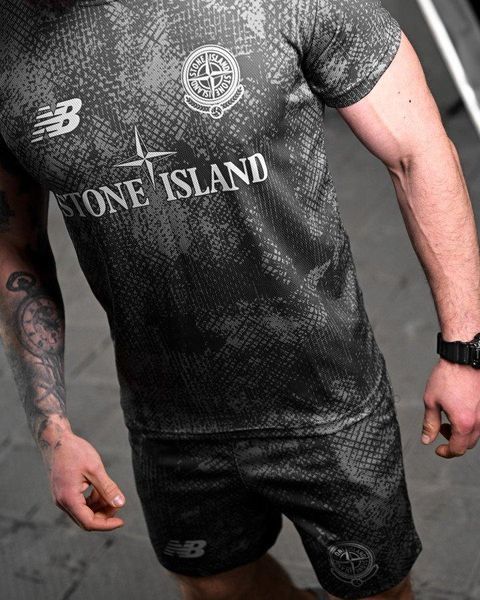 Летний комплект Stone Island, летний чёрный костюм, костюм чёрный футболка шорты Stone Island, милитари костюм Stone Island 87456 фото